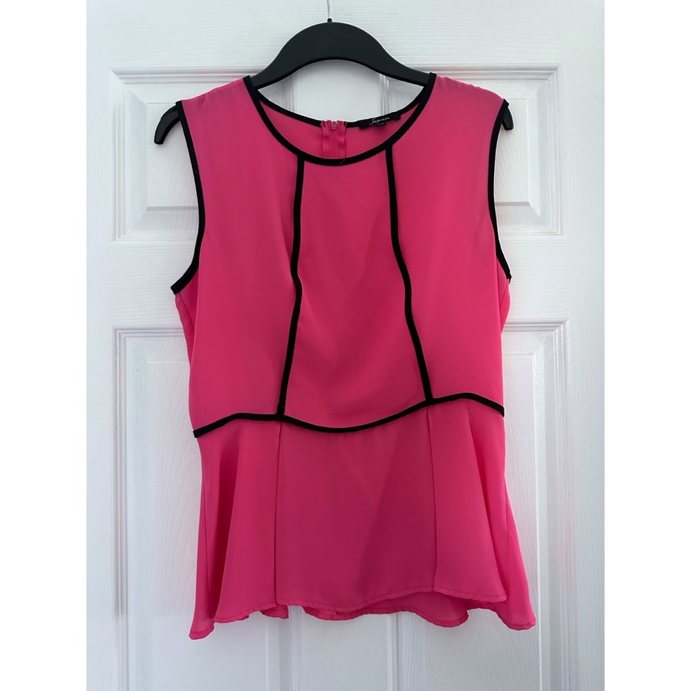 Sleeveless blouse